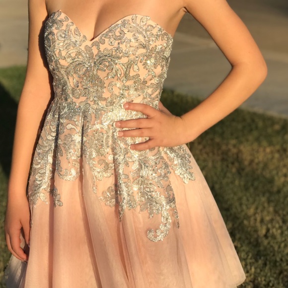 Gorgeous Dress - Picture 5 of 5